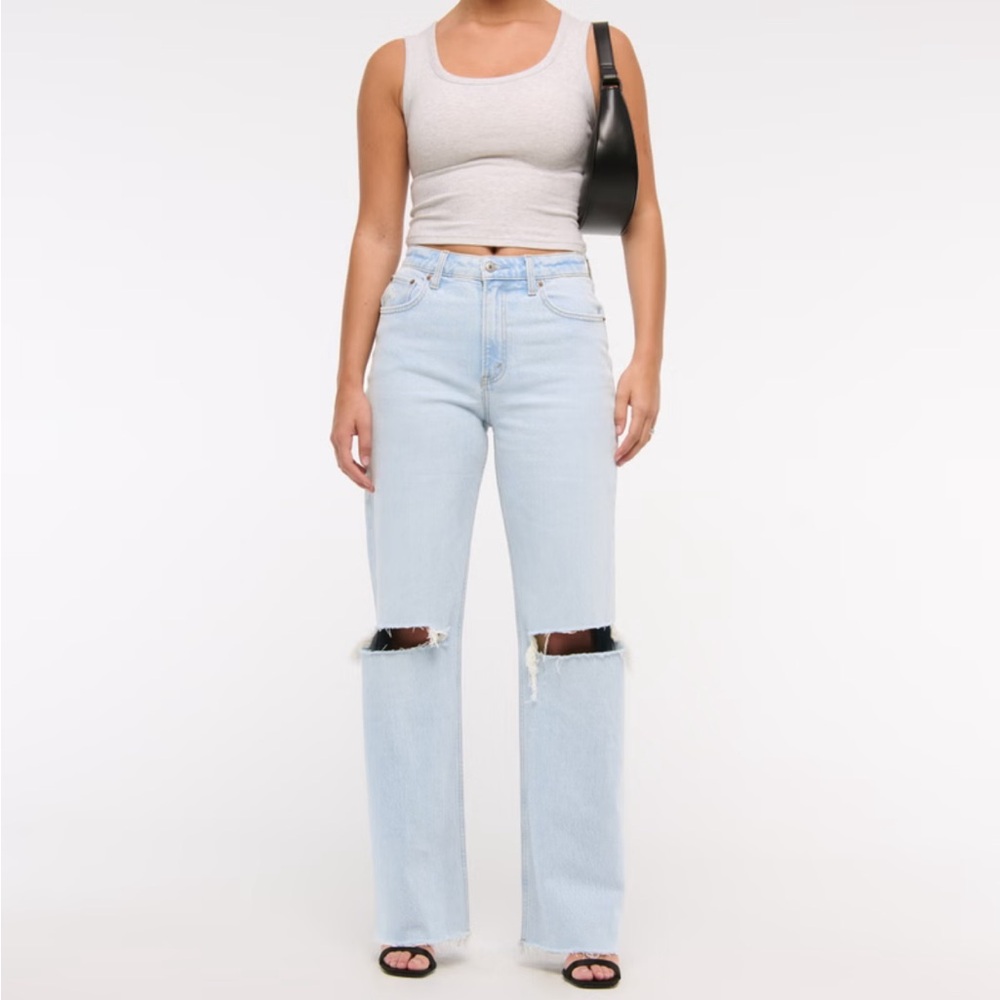 💙💙A&F High Rise 90s Relaxed Jeans- curve Love 💙💙 size. 26